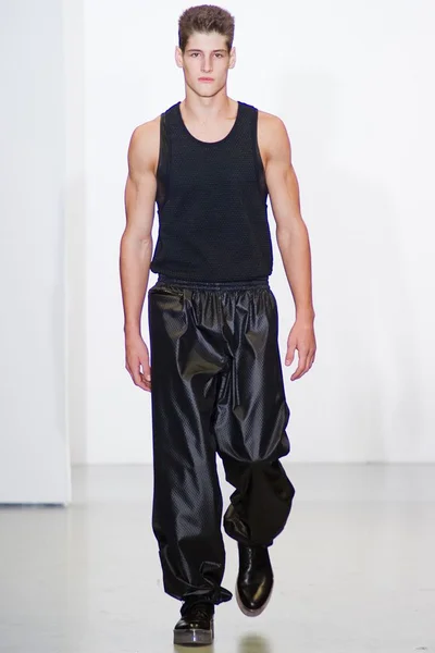 Look 12